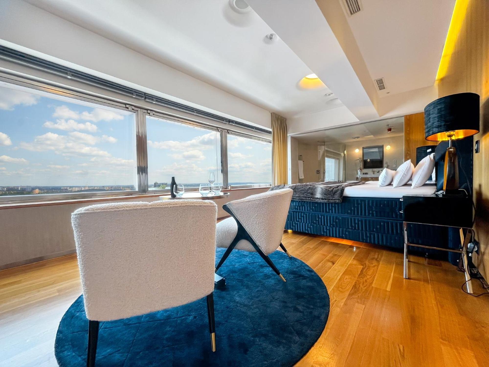 Sky Suite Hotel, Prague